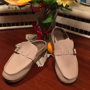 Women’s slip on shoes-size 9